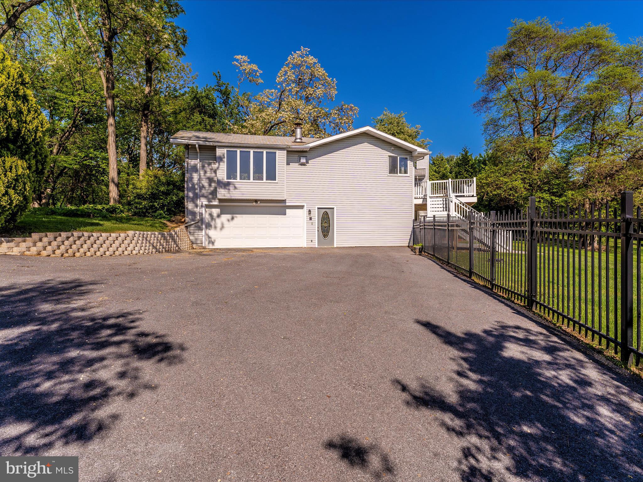33 HEBB ROAD