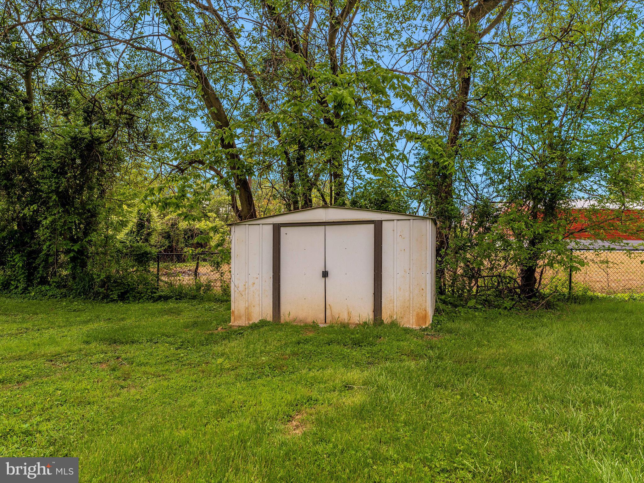 33 HEBB ROAD