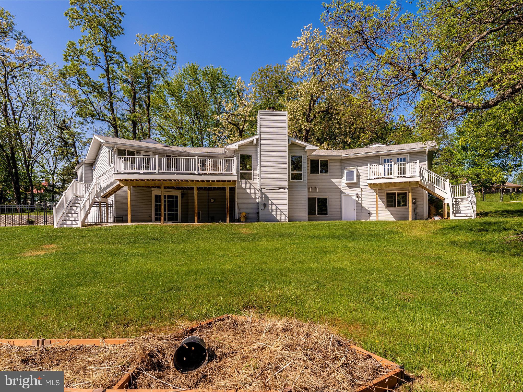 33 HEBB ROAD