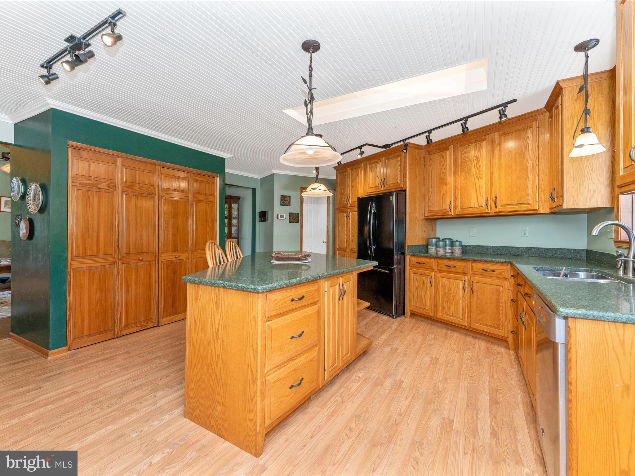 33 HEBB ROAD