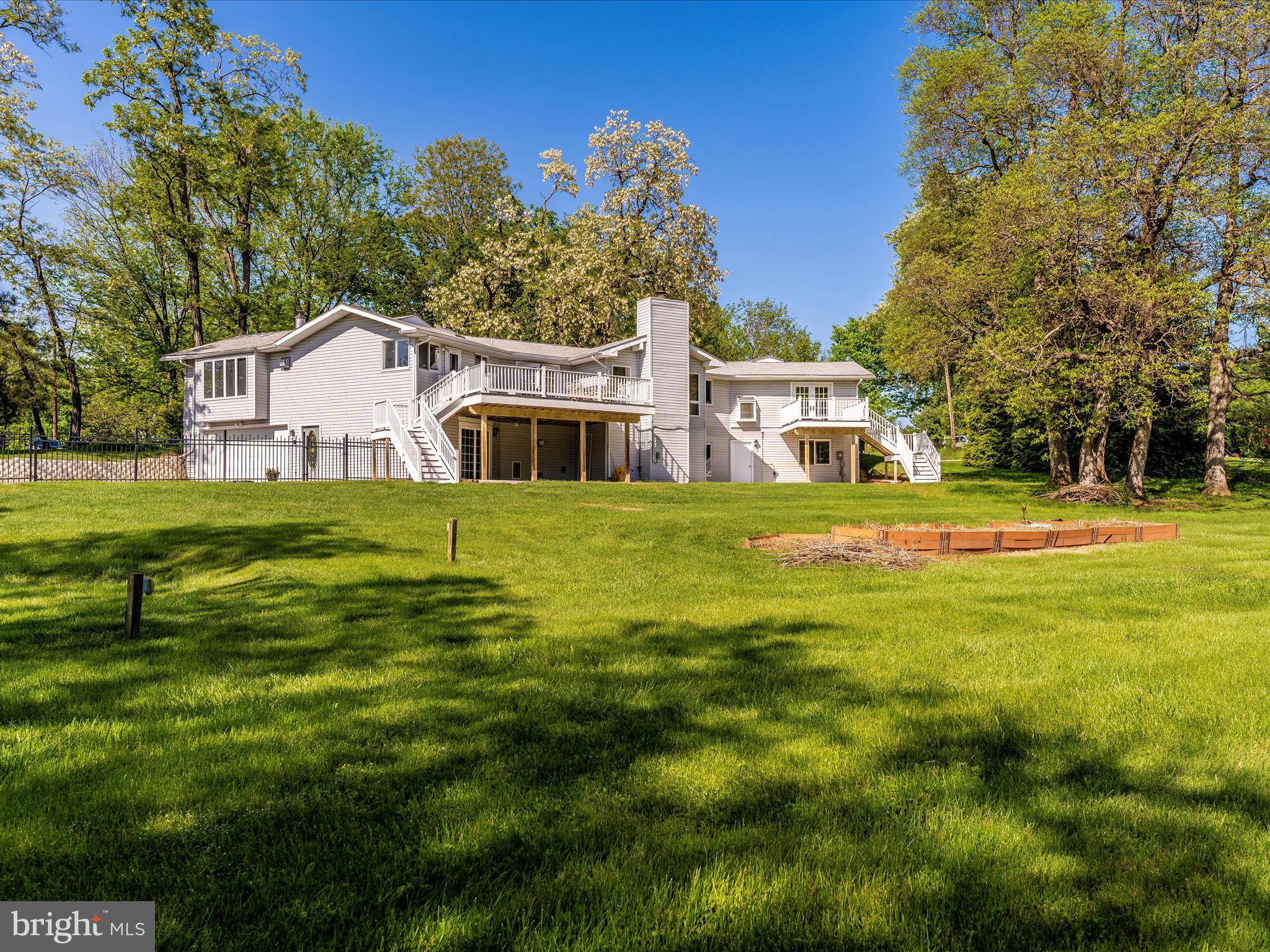 33 HEBB ROAD