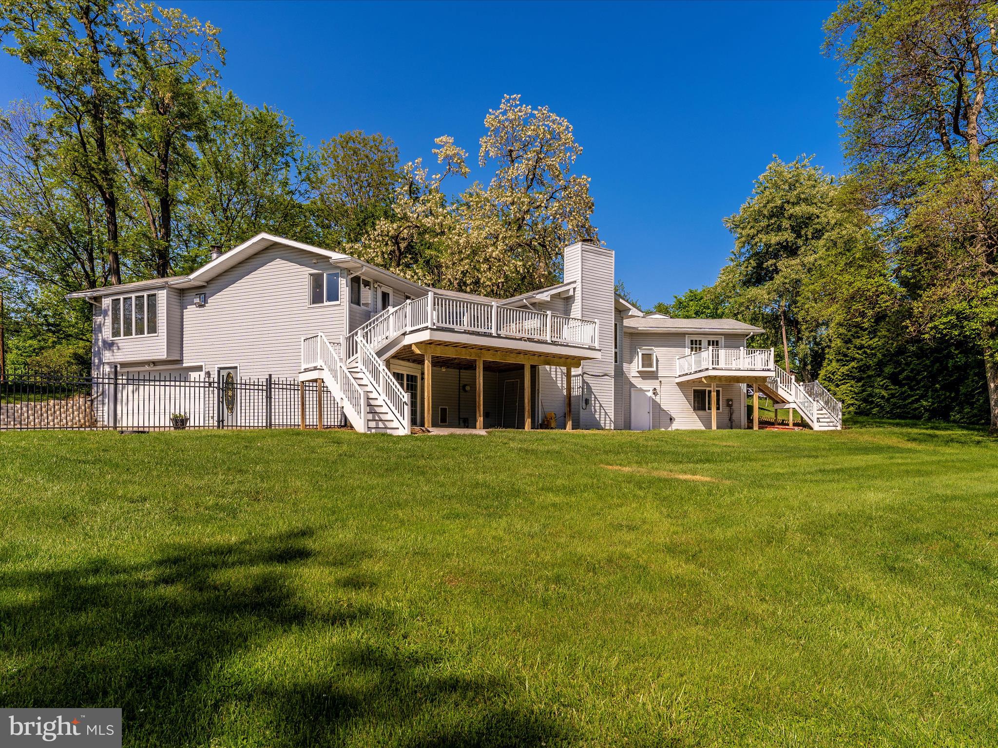 33 HEBB ROAD