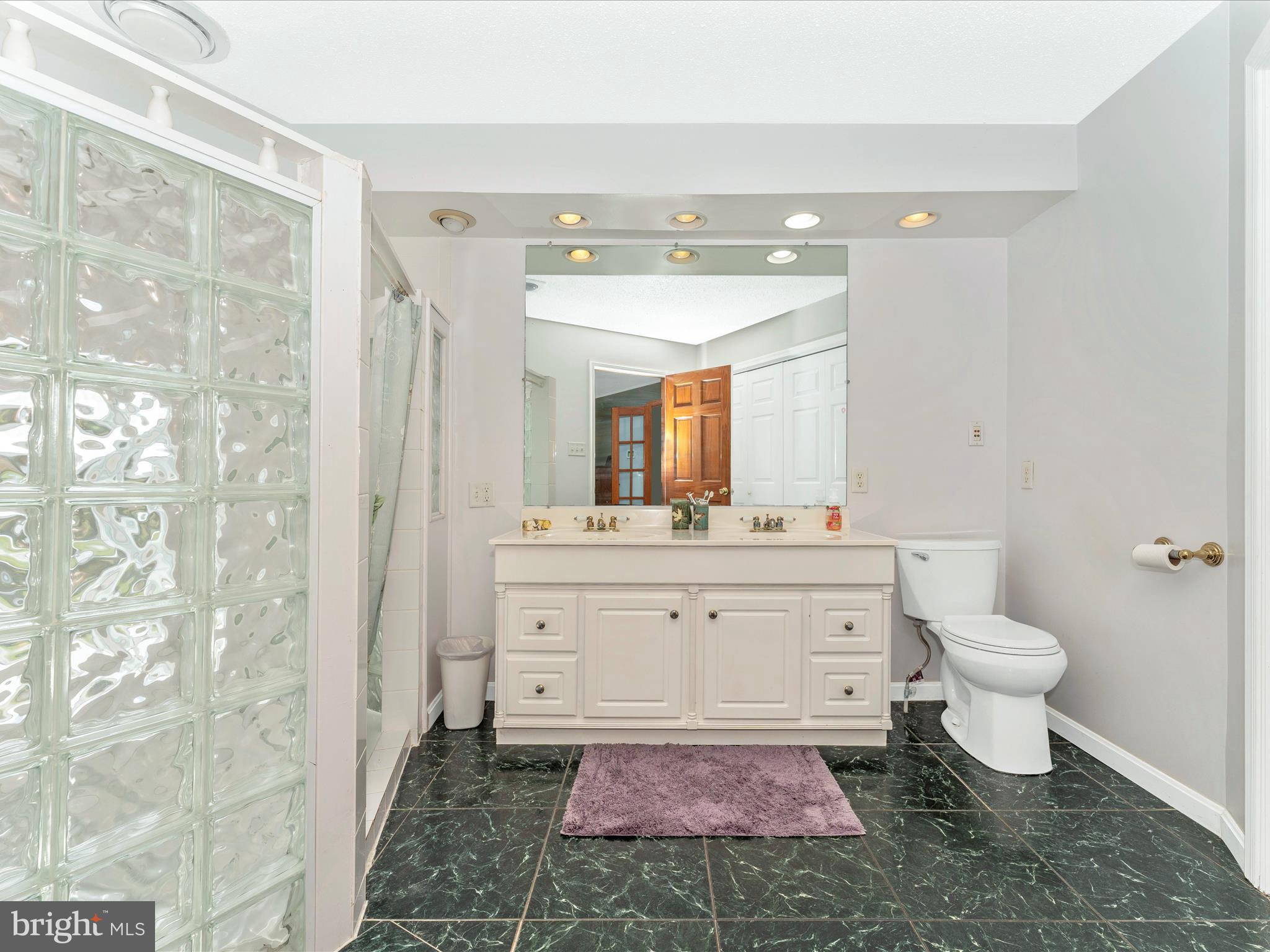 33 HEBB ROAD