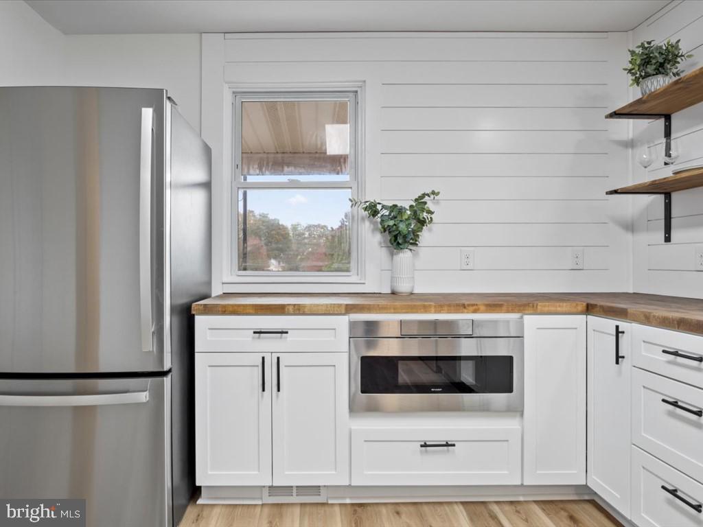 1310 DELAWARE LANE APT A