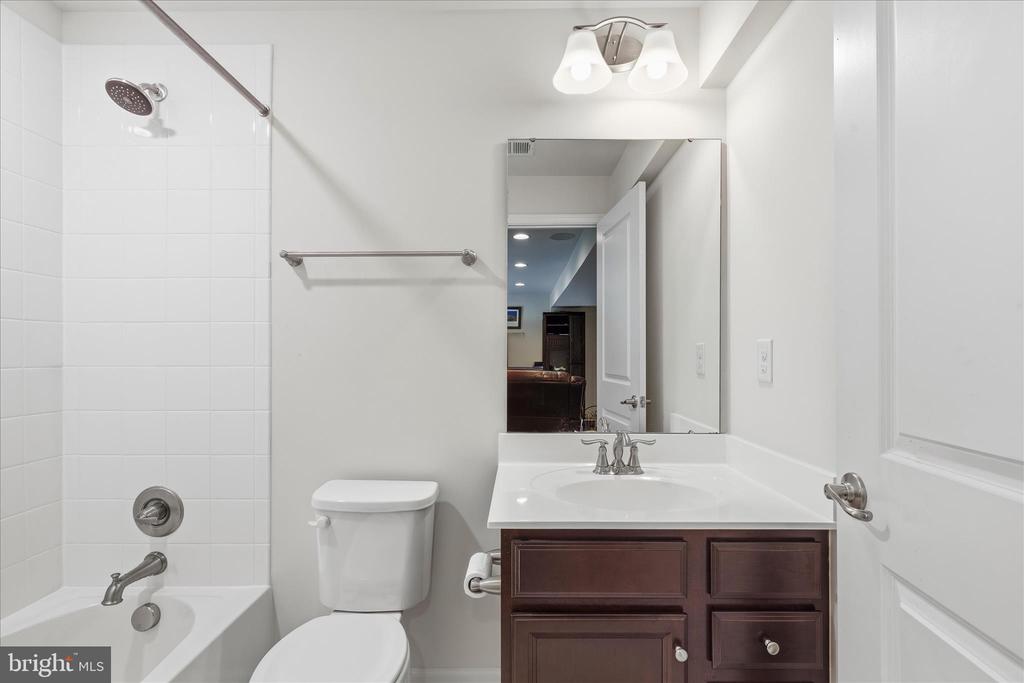 1623 FOWLER RIDGE COURT