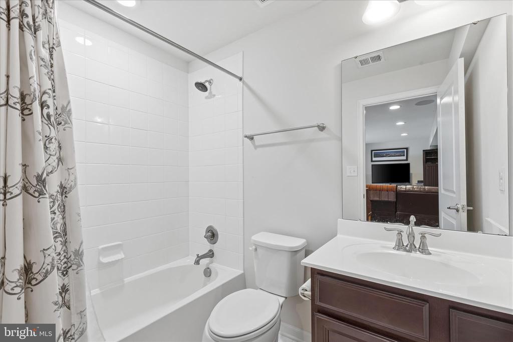 1623 FOWLER RIDGE COURT