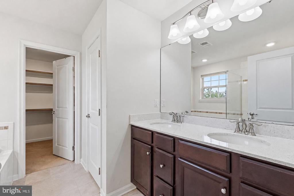 1623 FOWLER RIDGE COURT