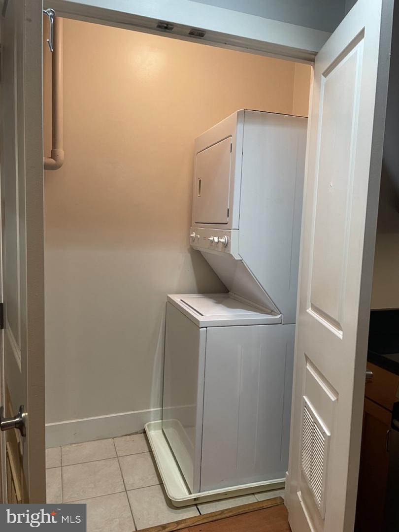 1200 N HARTFORD STREET Unit: 104