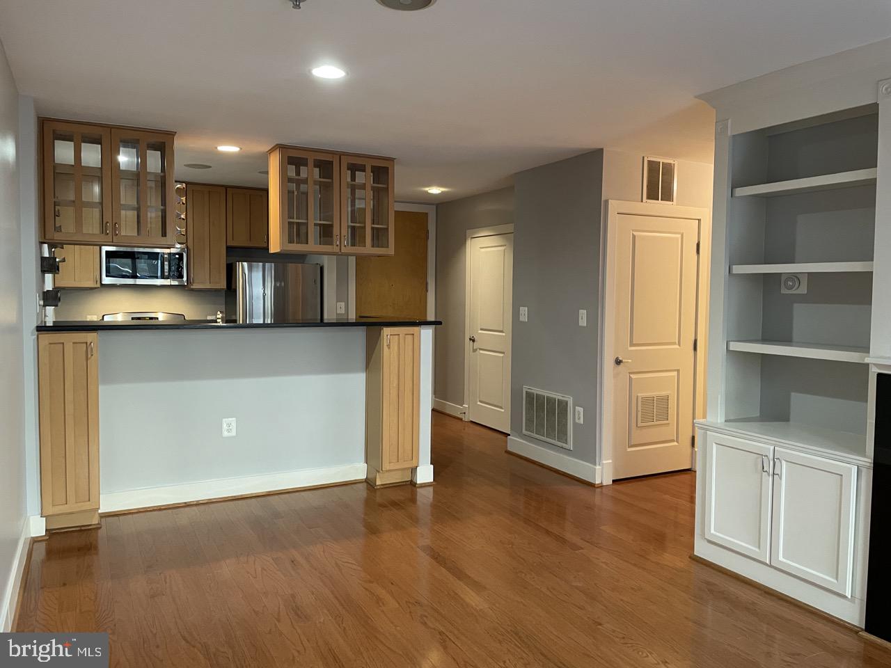 1200 N HARTFORD STREET Unit: 104