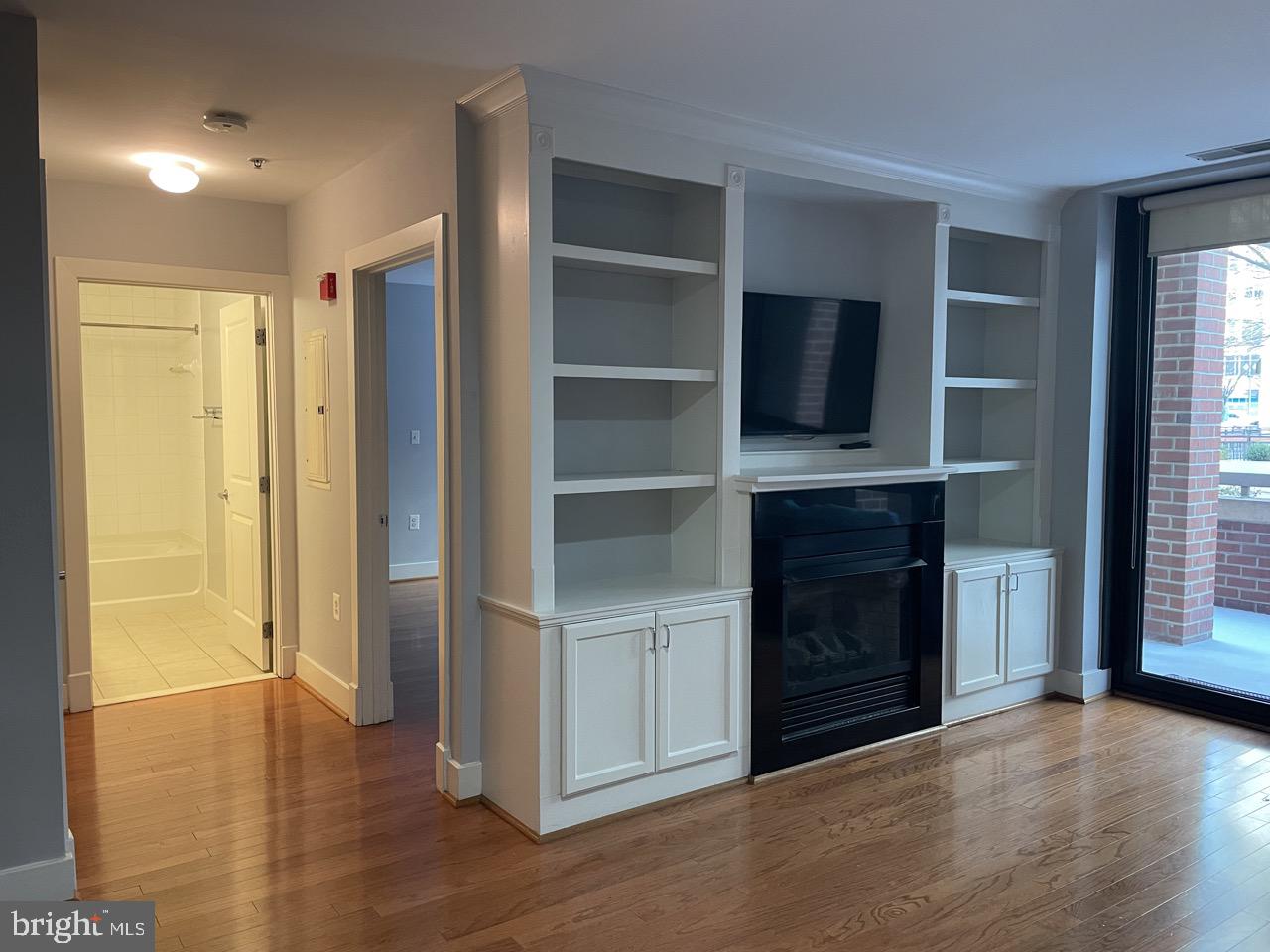 1200 N HARTFORD STREET Unit: 104