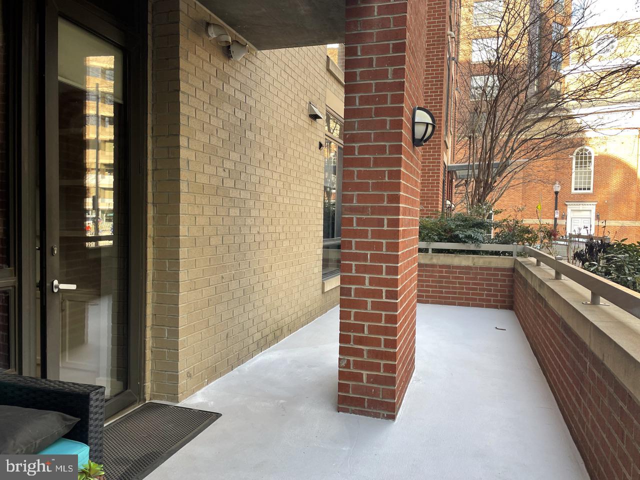 1200 N HARTFORD STREET Unit: 104