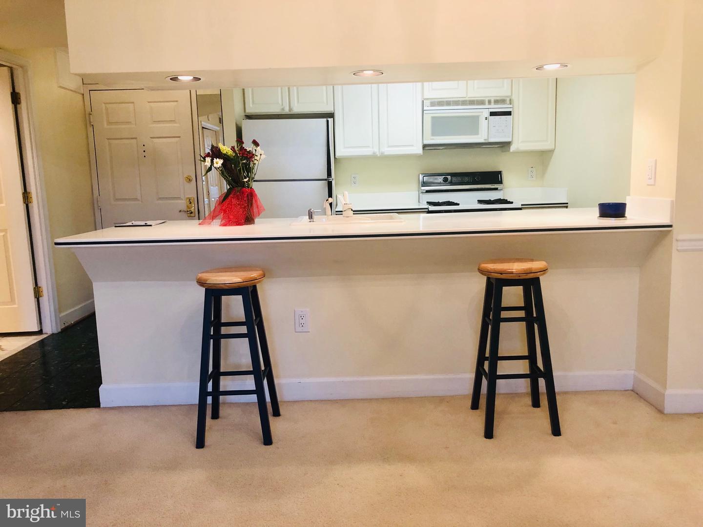 1276 N WAYNE STREET Unit: 906
