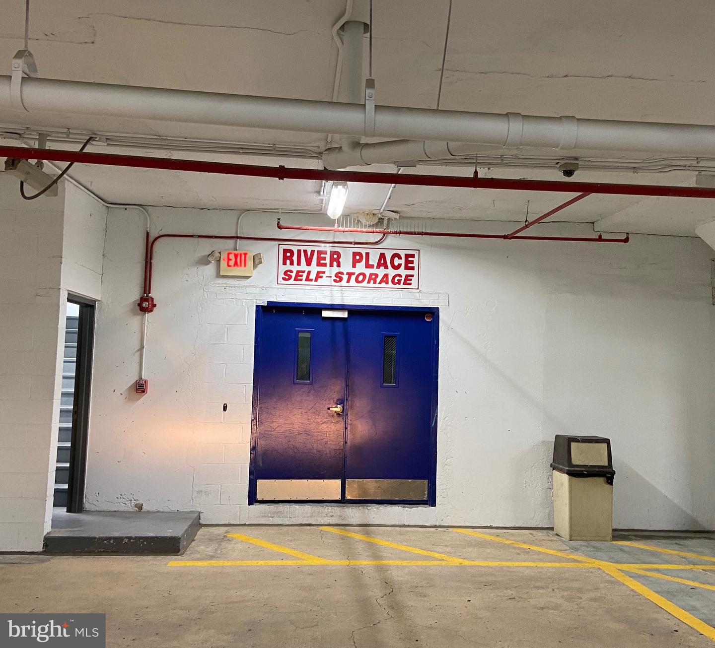 1021 ARLINGTON BOULEVARD Unit: 220