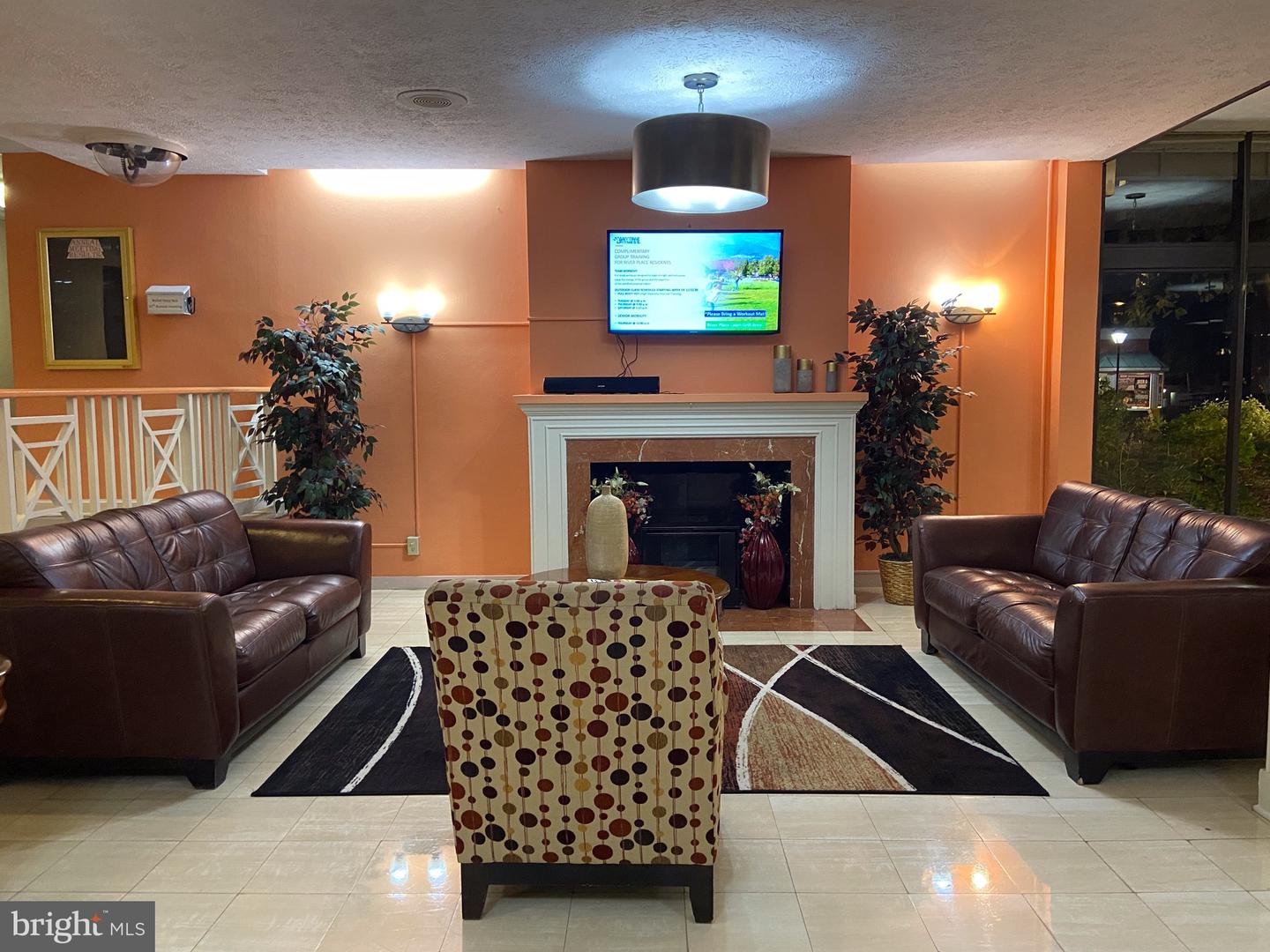 1021 ARLINGTON BOULEVARD Unit: 220