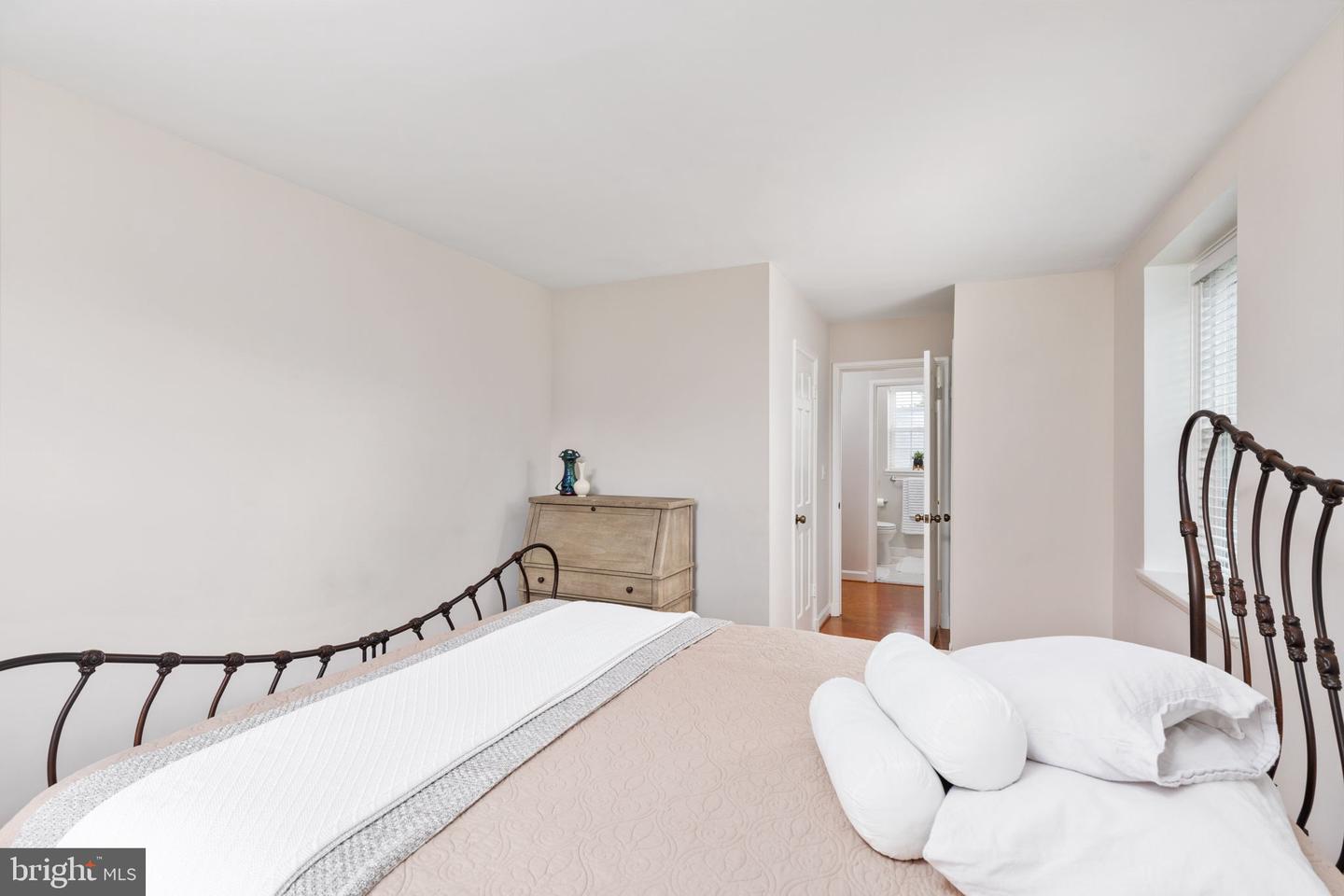 3046 S ABINGDON STREET Unit: C2