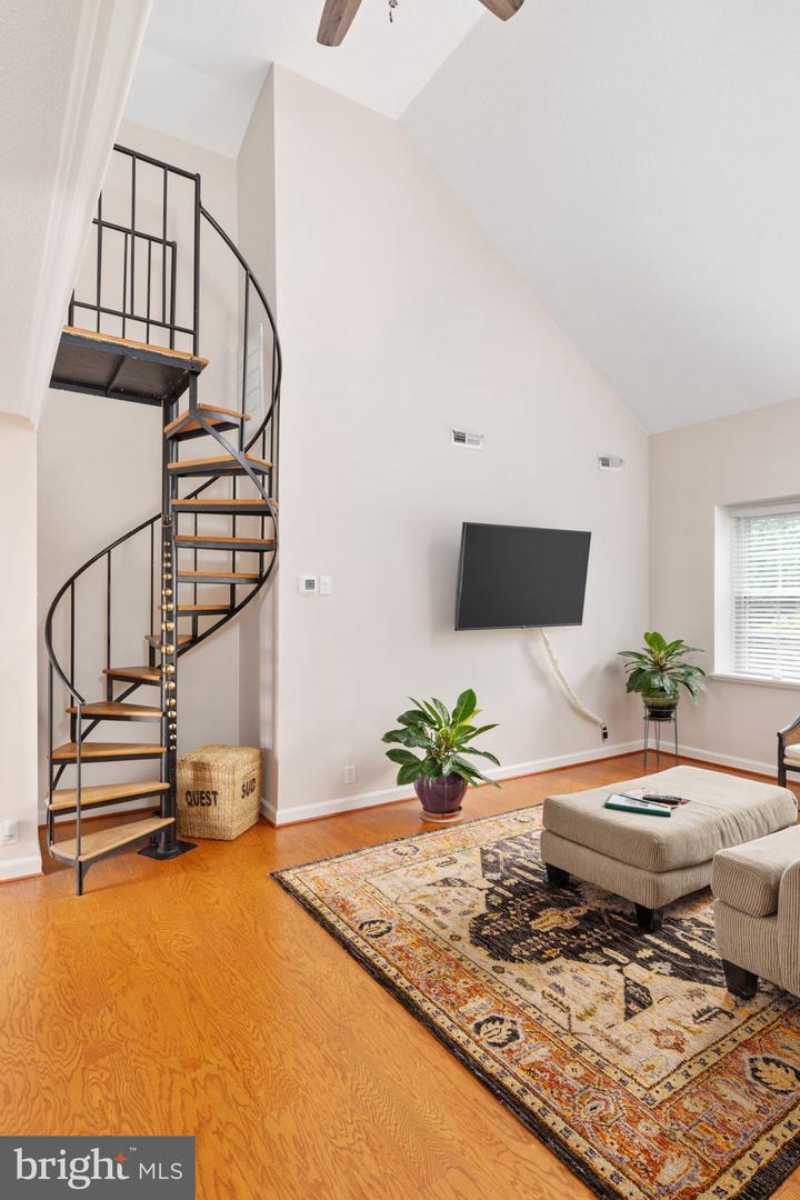 3046 S ABINGDON STREET Unit: C2