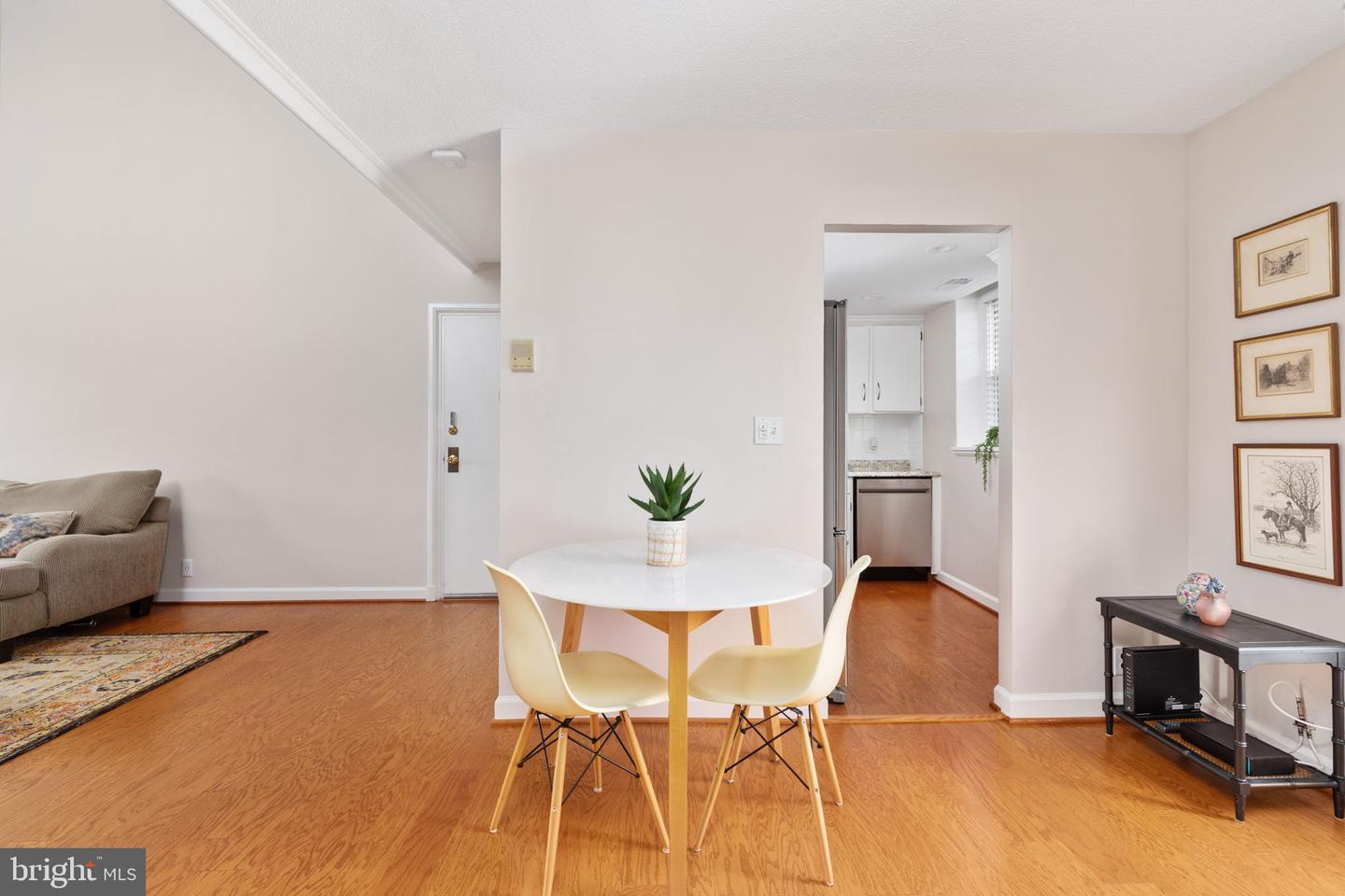 3046 S ABINGDON STREET Unit: C2