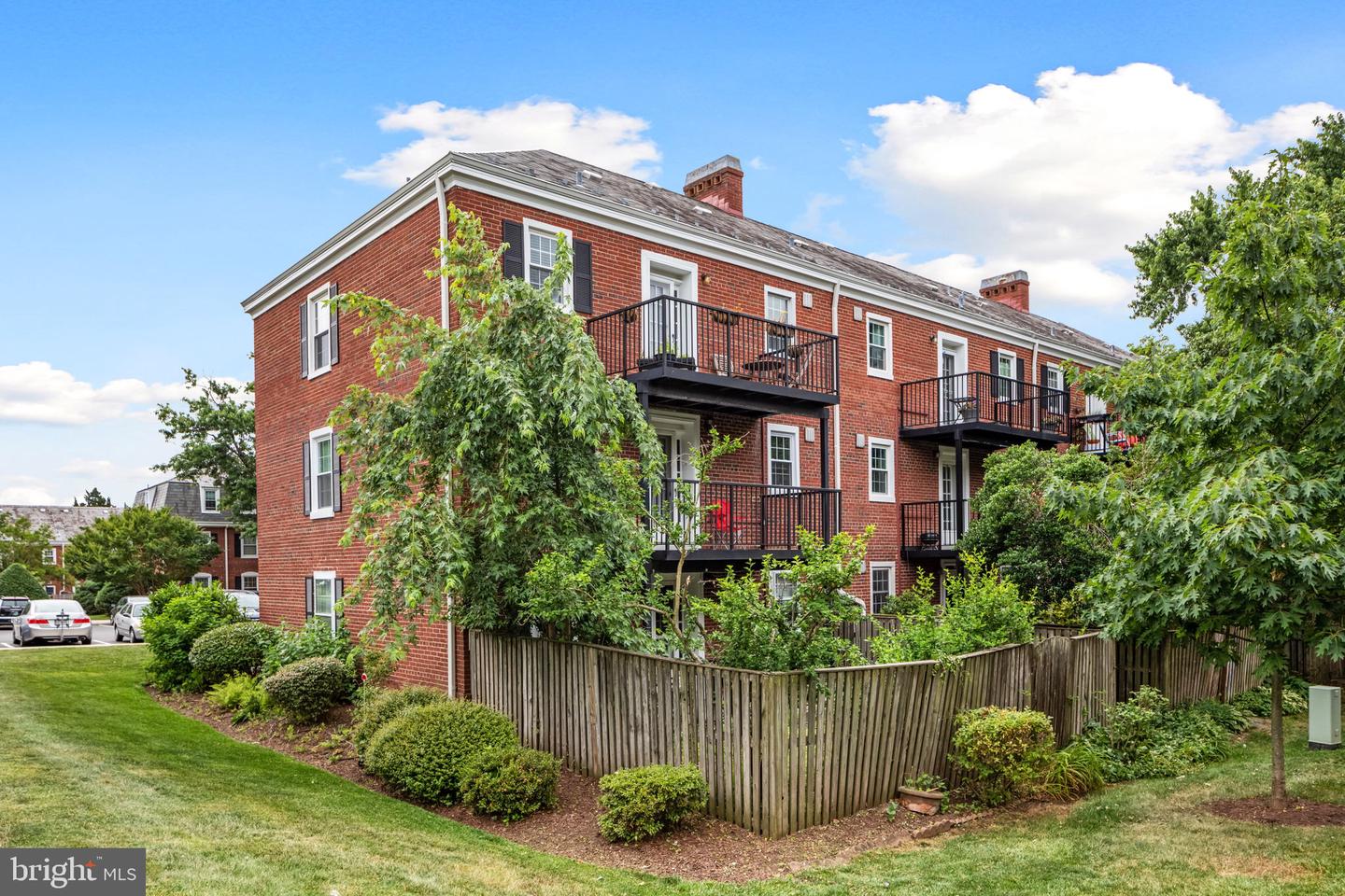 3046 S ABINGDON STREET Unit: C2