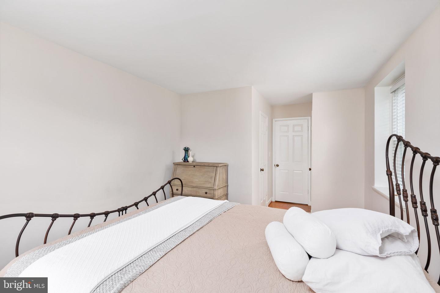 3046 S ABINGDON STREET Unit: C2