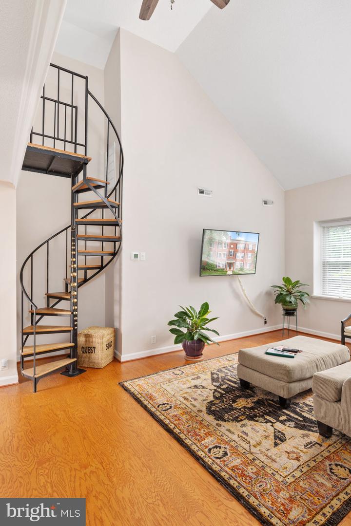 3046 S ABINGDON STREET Unit: C2