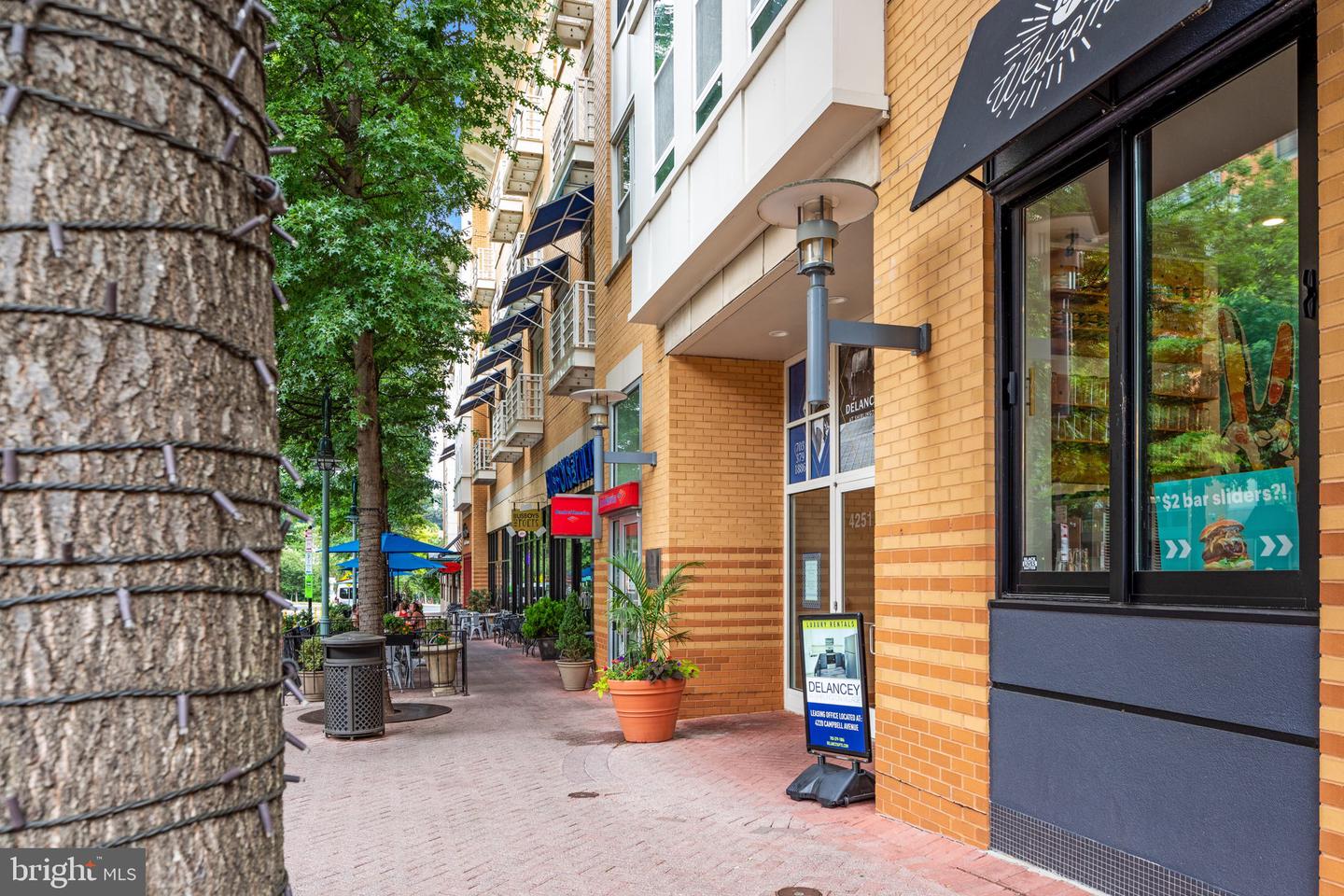 3046 S ABINGDON STREET Unit: C2