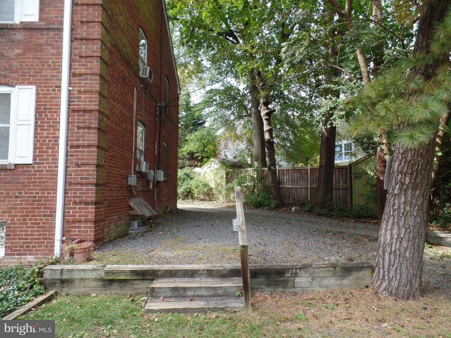 1400 N KENILWORTH STREET Unit: 8