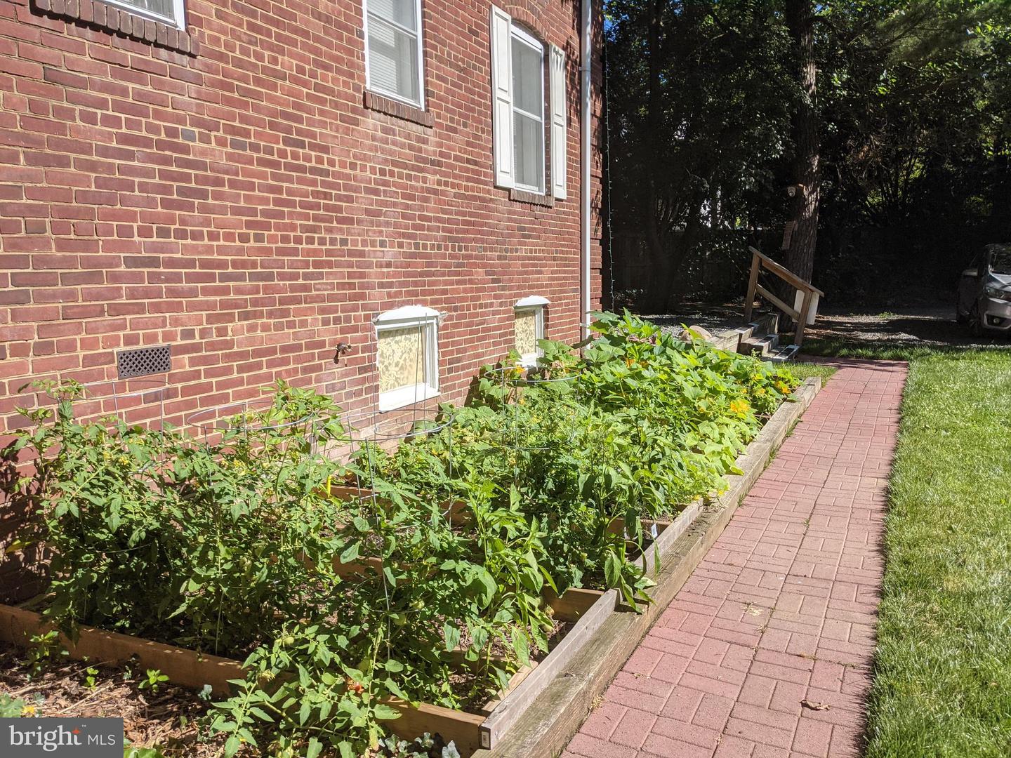 1400 N KENILWORTH STREET Unit: 8