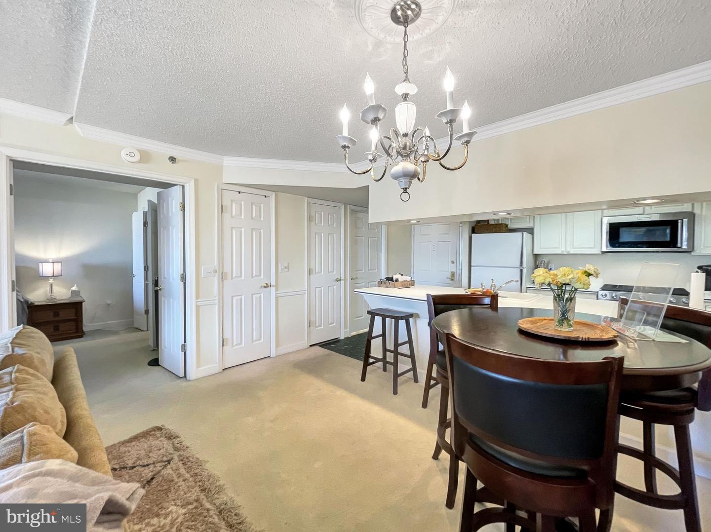 1276 N WAYNE STREET Unit: 906