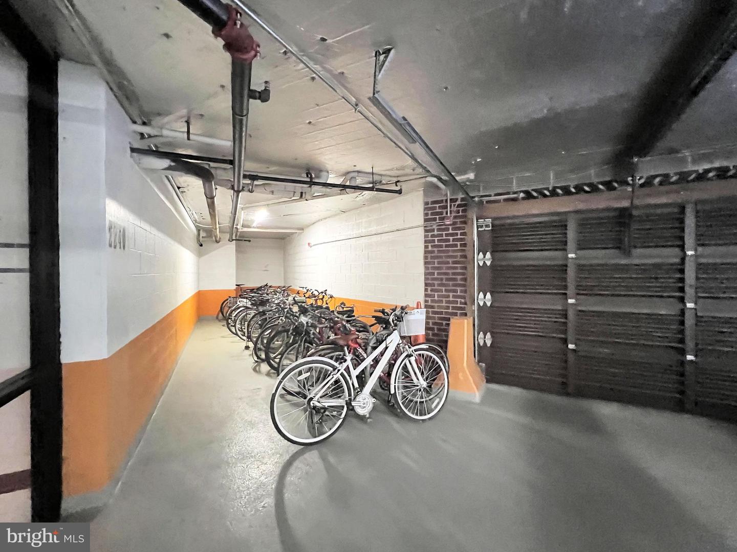 1276 N WAYNE STREET Unit: 906