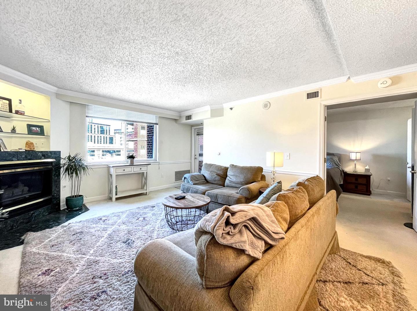 1276 N WAYNE STREET Unit: 906