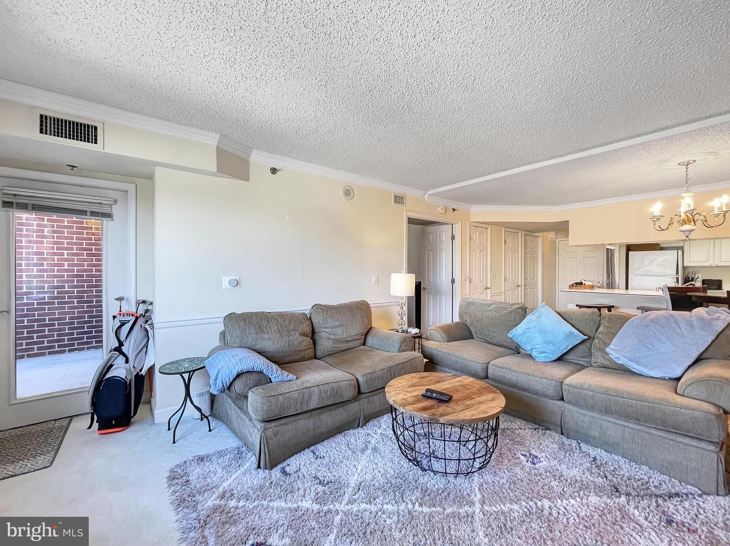 1276 N WAYNE STREET Unit: 906
