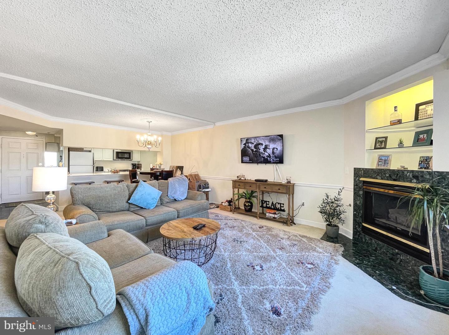 1276 N WAYNE STREET Unit: 906