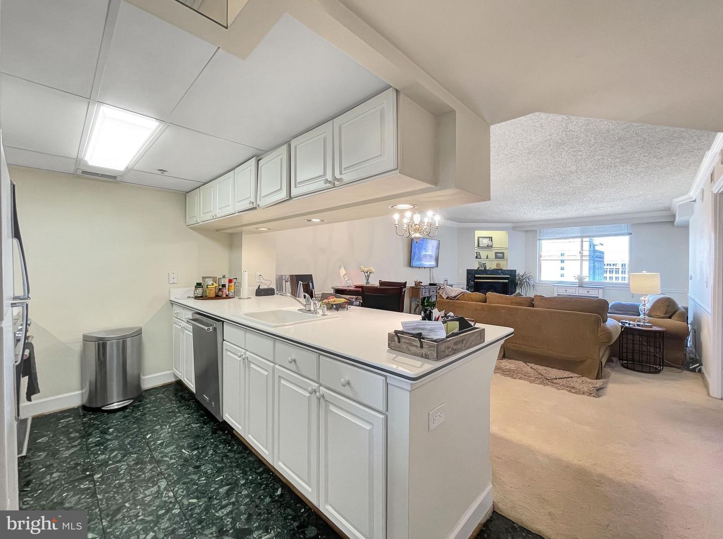 1276 N WAYNE STREET Unit: 906