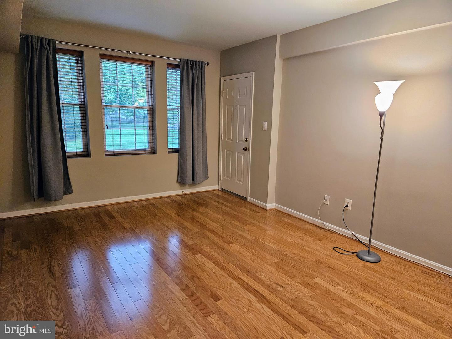 1735 N TROY STREET Unit: 8-413