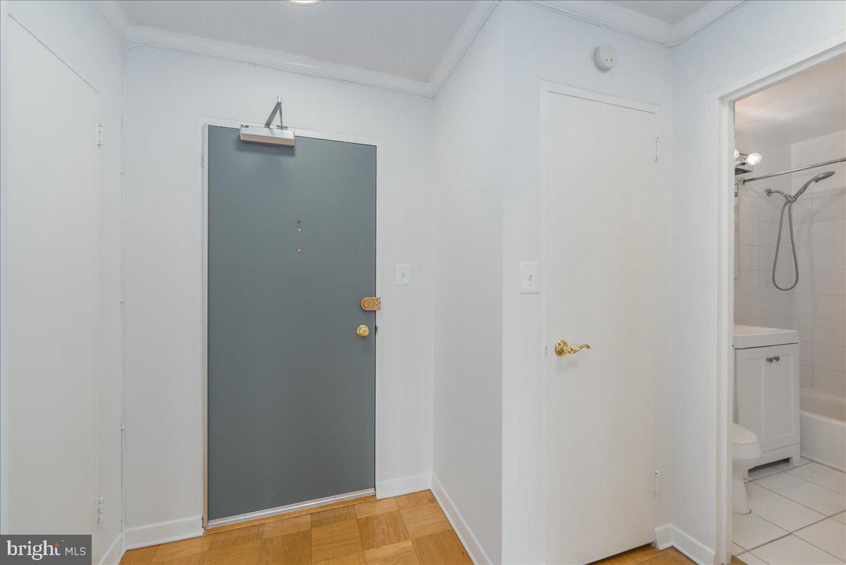 3000 SPOUT RUN PARKWAY Unit: A604