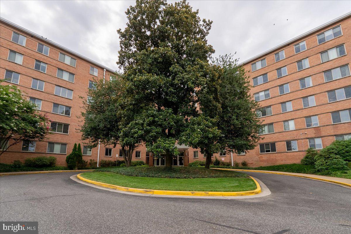 3000 SPOUT RUN PARKWAY Unit: A604