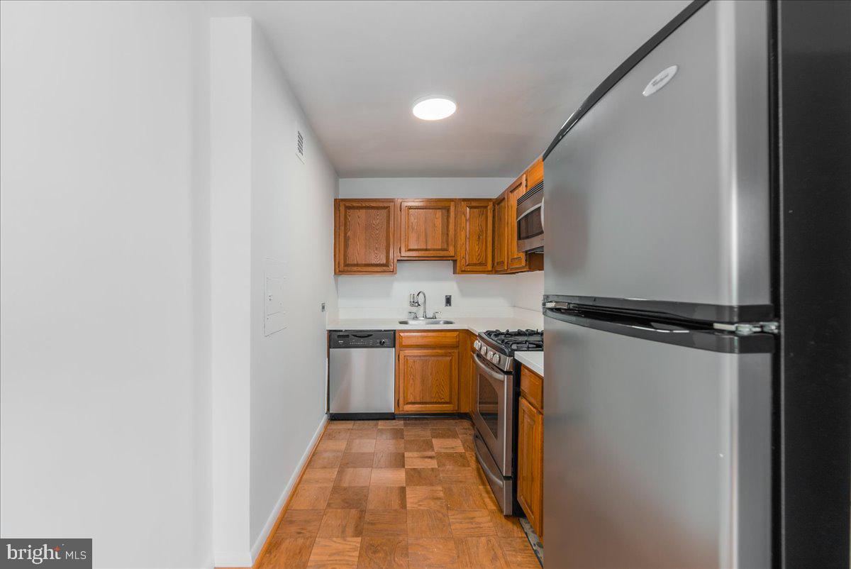 3000 SPOUT RUN PARKWAY Unit: A604
