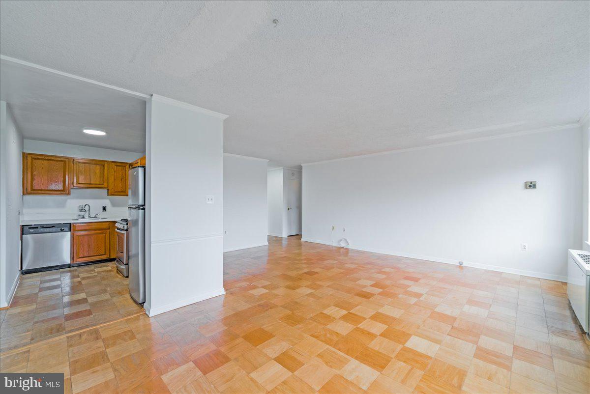 3000 SPOUT RUN PARKWAY Unit: A604