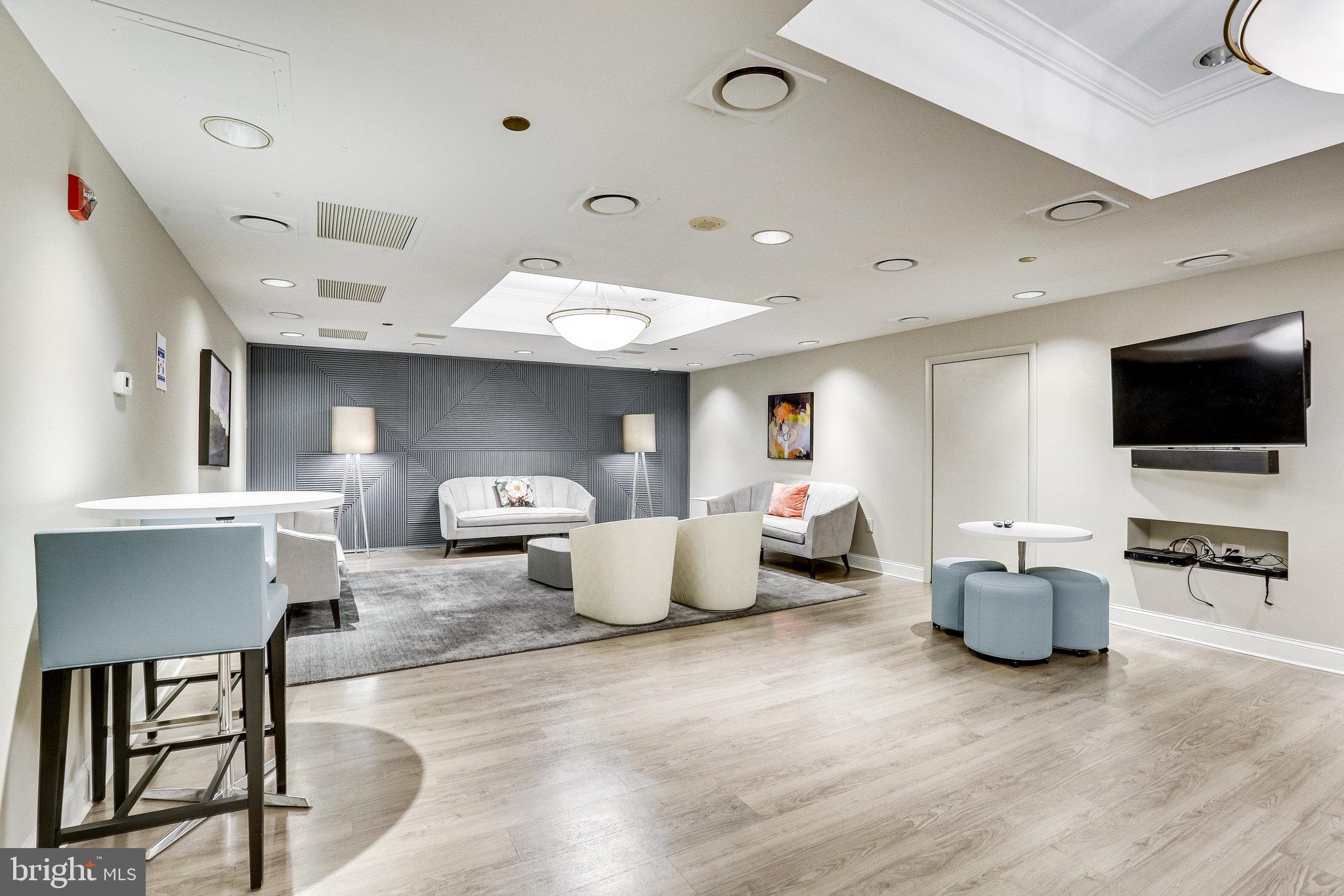 1530 Key BOULEVARD Unit: 421