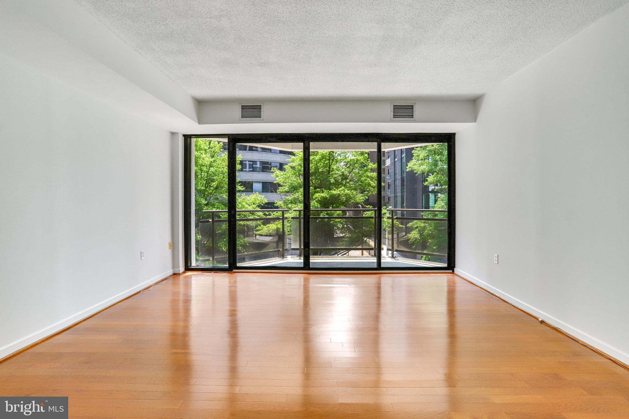 1530 Key BOULEVARD Unit: 421