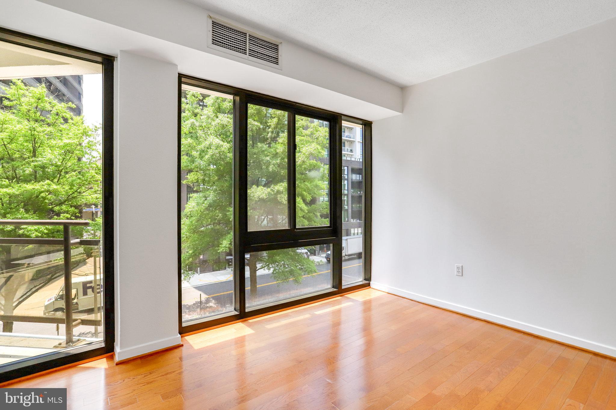 1530 Key BOULEVARD Unit: 421