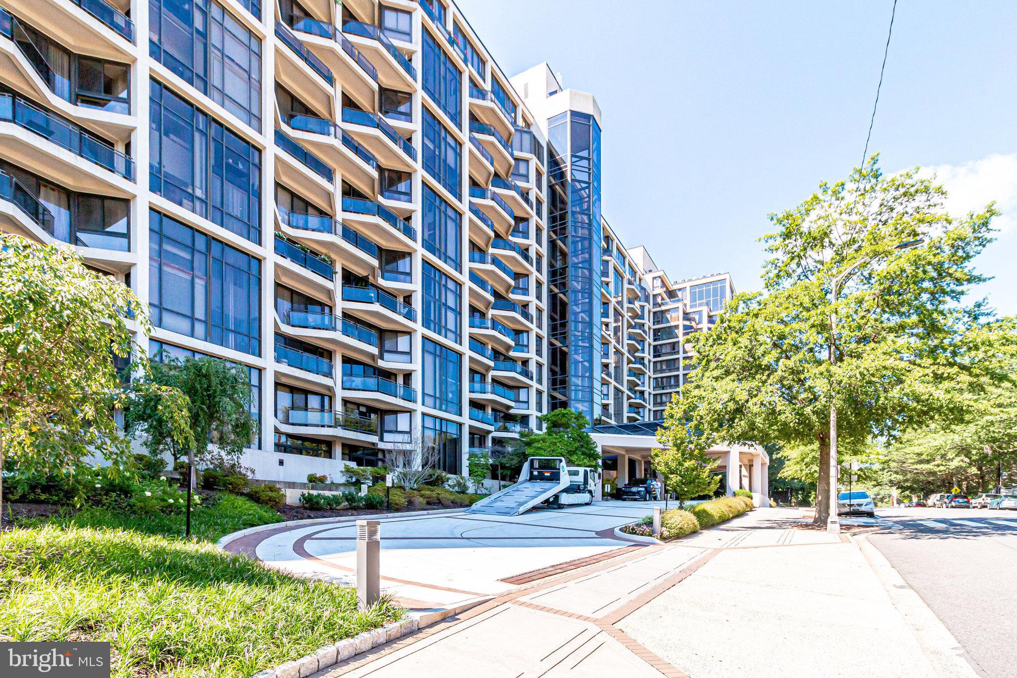 1530 Key BOULEVARD Unit: 421