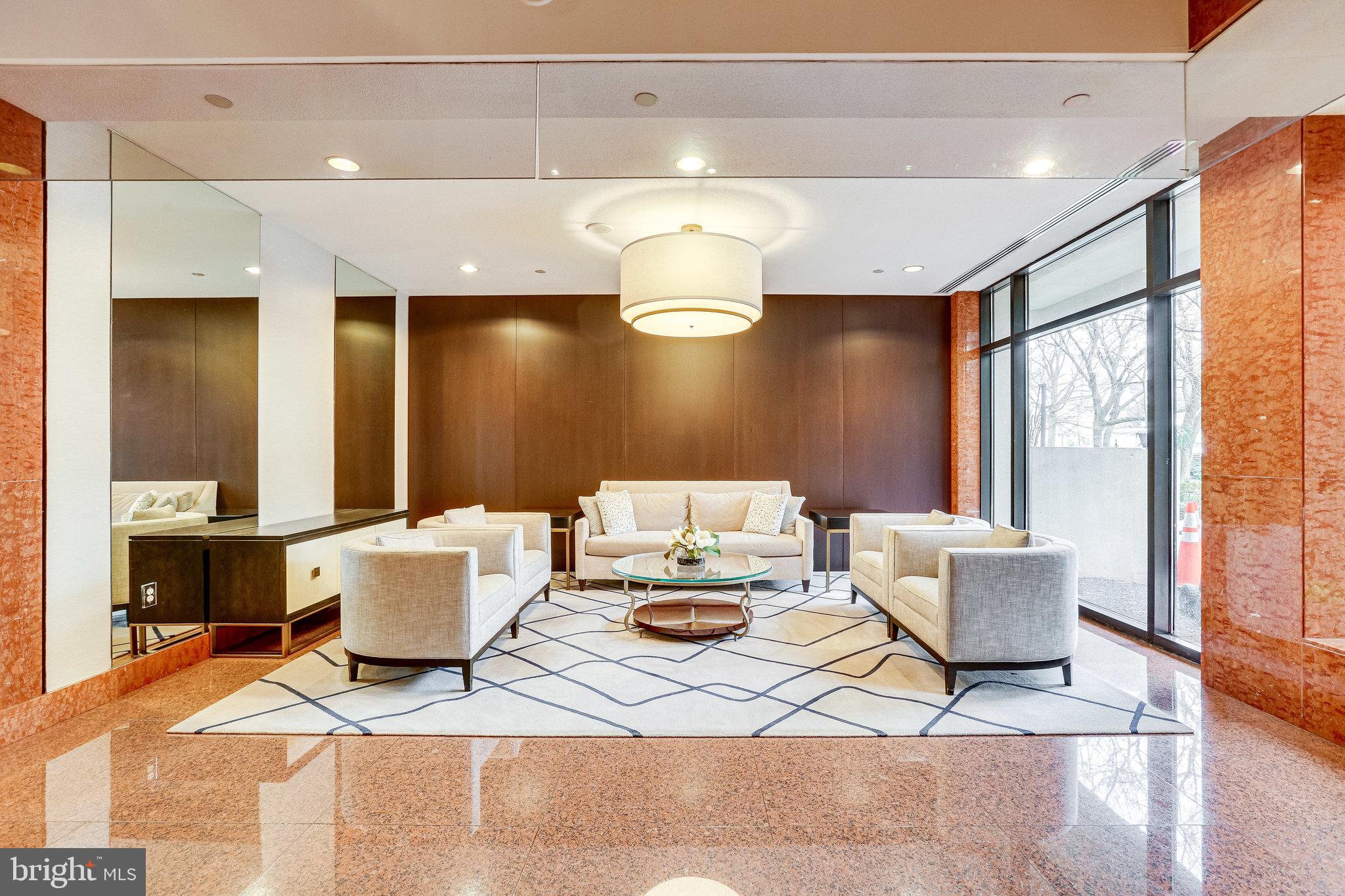 1530 Key BOULEVARD Unit: 421