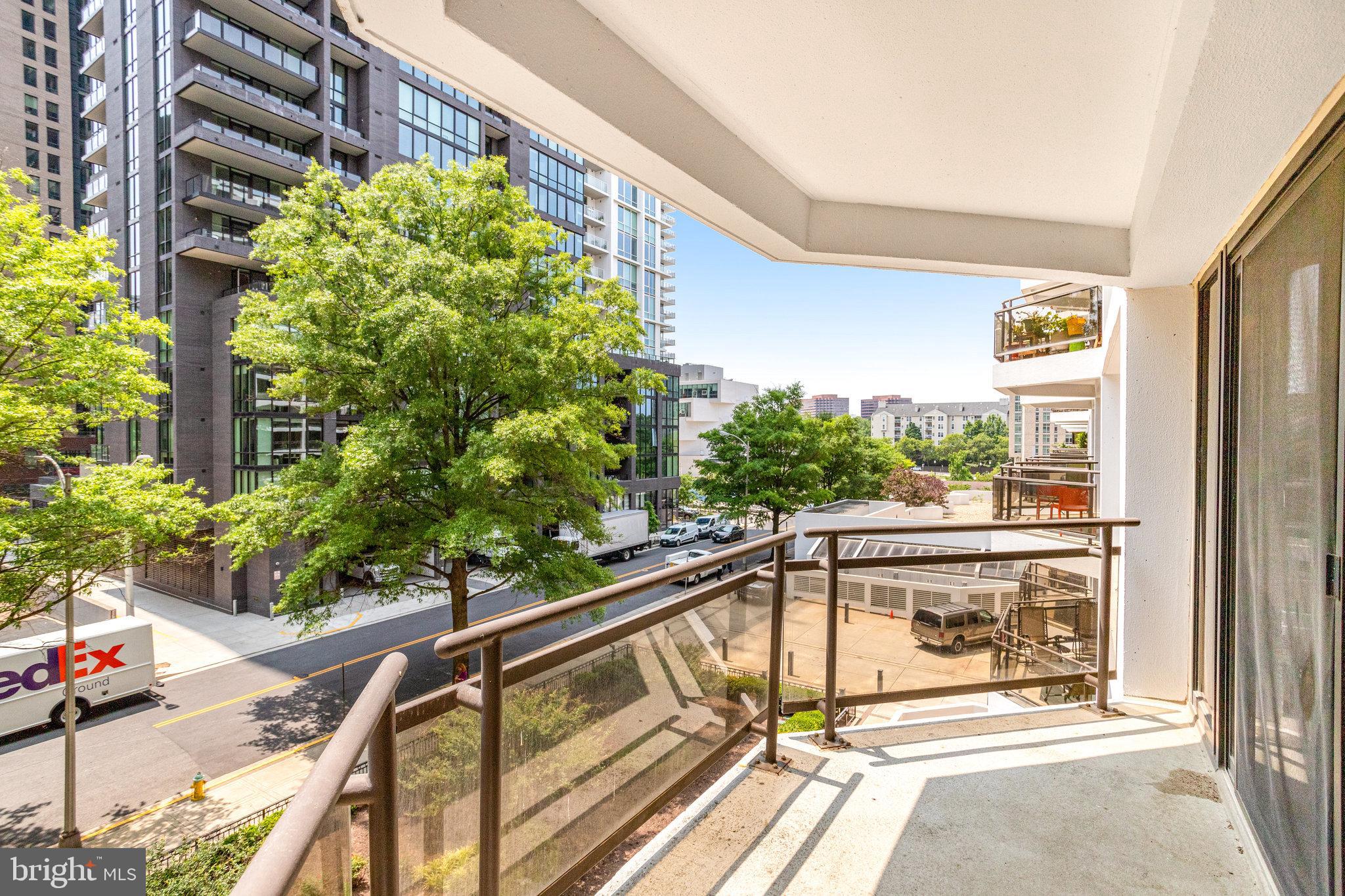 1530 Key BOULEVARD Unit: 421