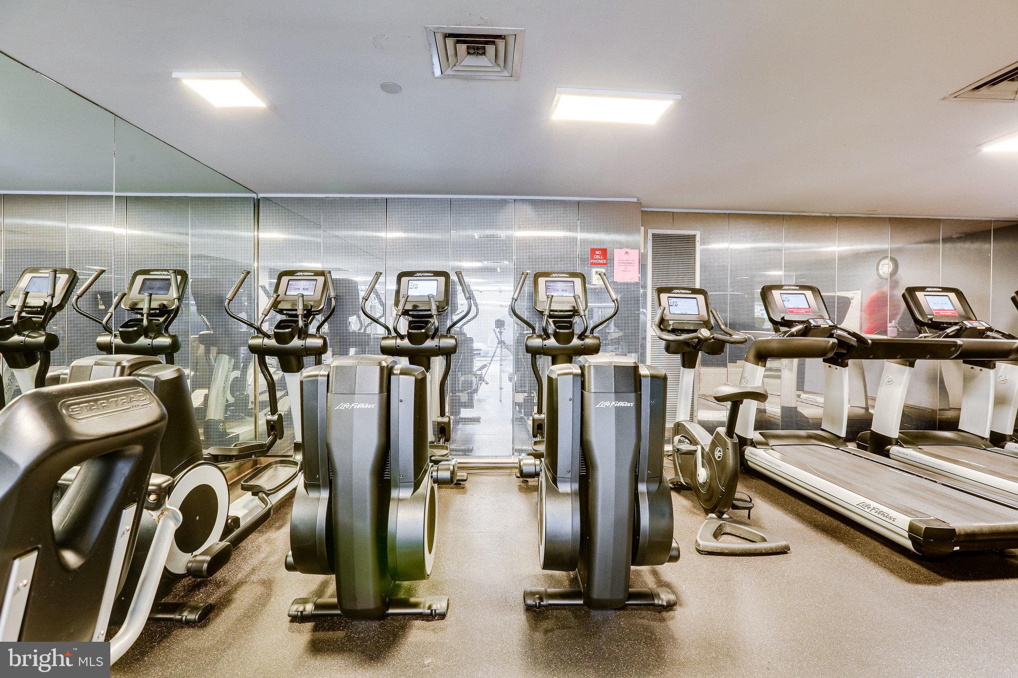 1530 Key BOULEVARD Unit: 421