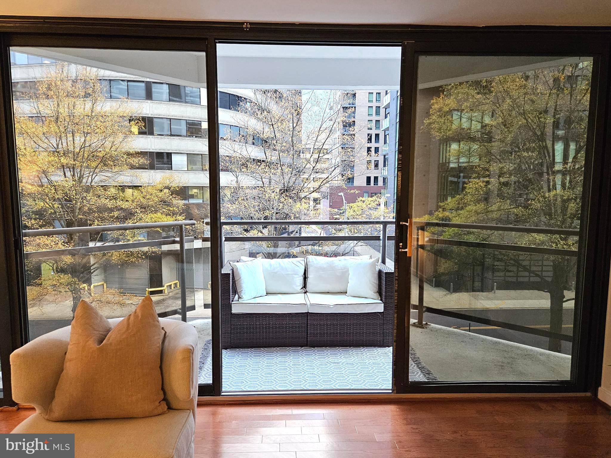 1530 Key BOULEVARD Unit: 421