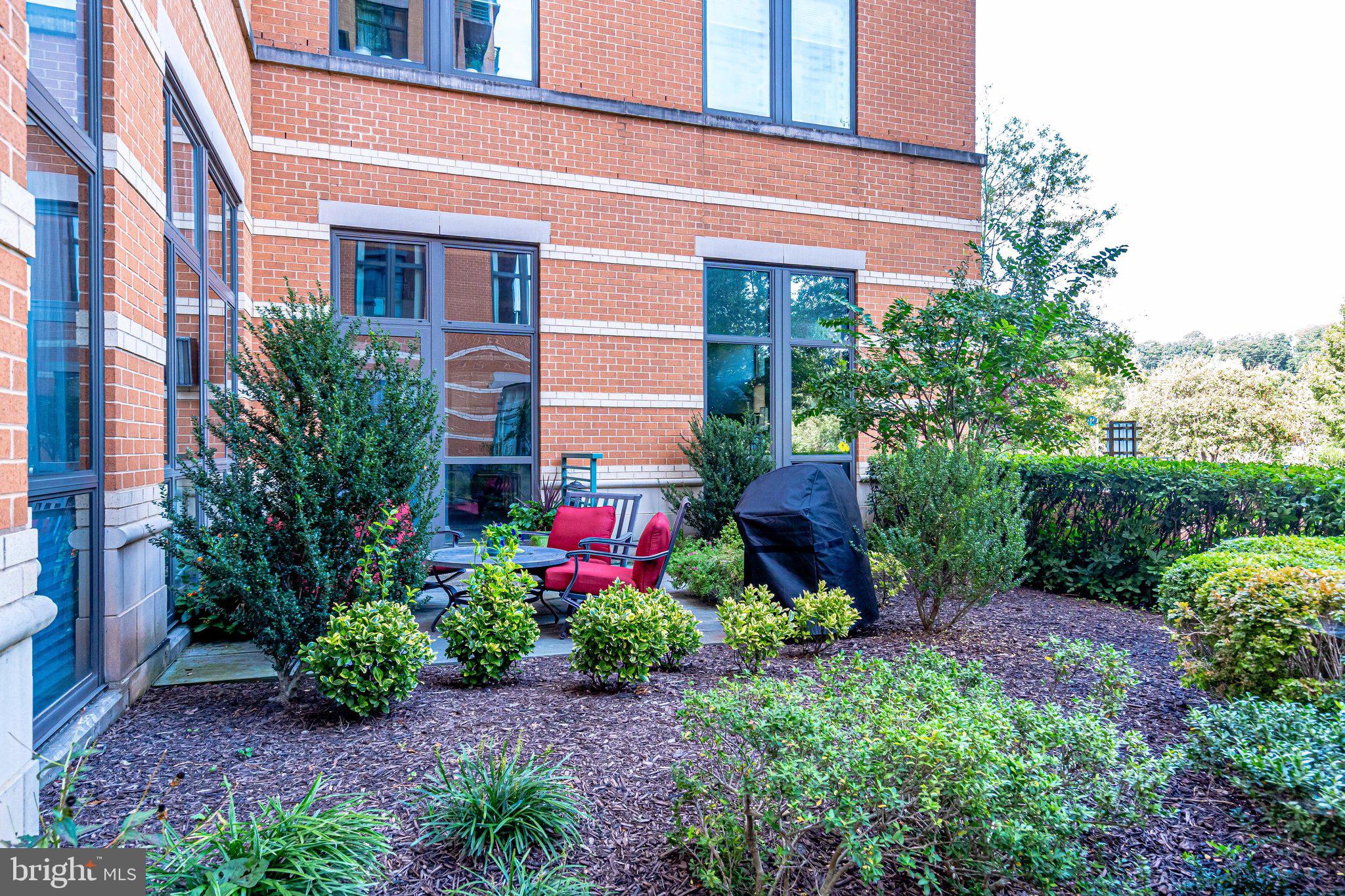 2720 S Arlington Mill DRIVE Unit: 208