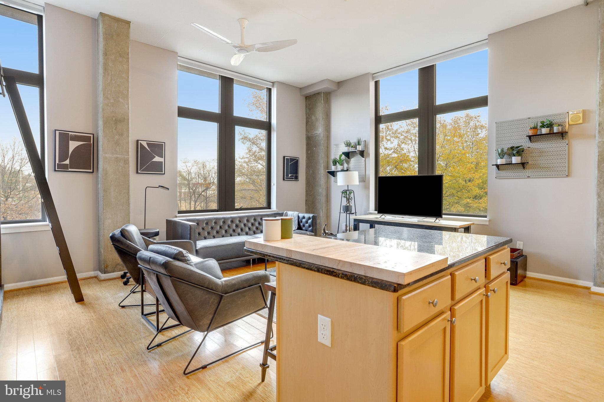 2720 S Arlington Mill DRIVE Unit: 208
