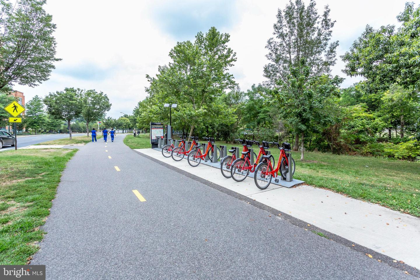 2720 S Arlington Mill DRIVE Unit: 208