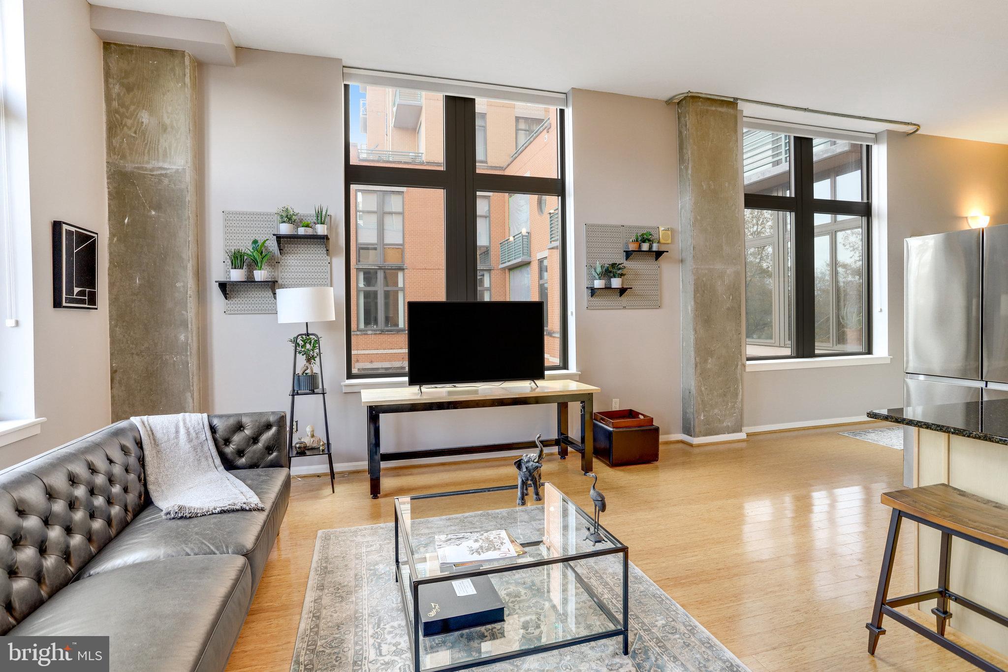 2720 S Arlington Mill DRIVE Unit: 208